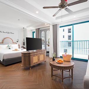 Deluxe Double Partial Sea View Balcony
