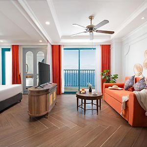 Premier Sea View Balcony Bathtub
